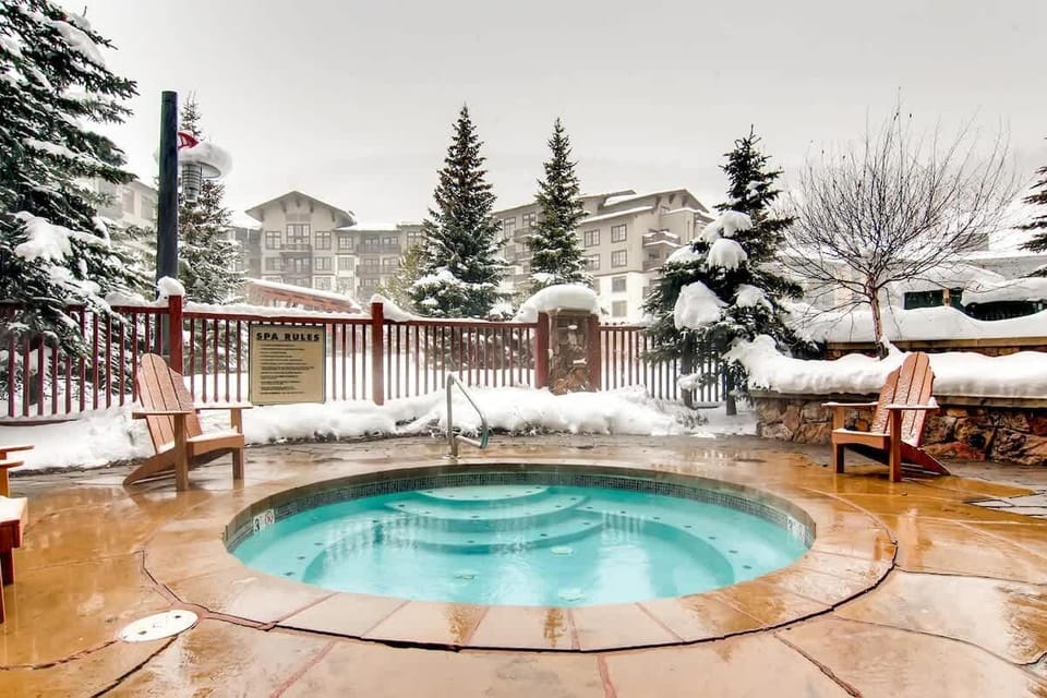 Outdoor Hot Tub - Manged by HOA. Owners/Property Manager have no control over maintenance times.
