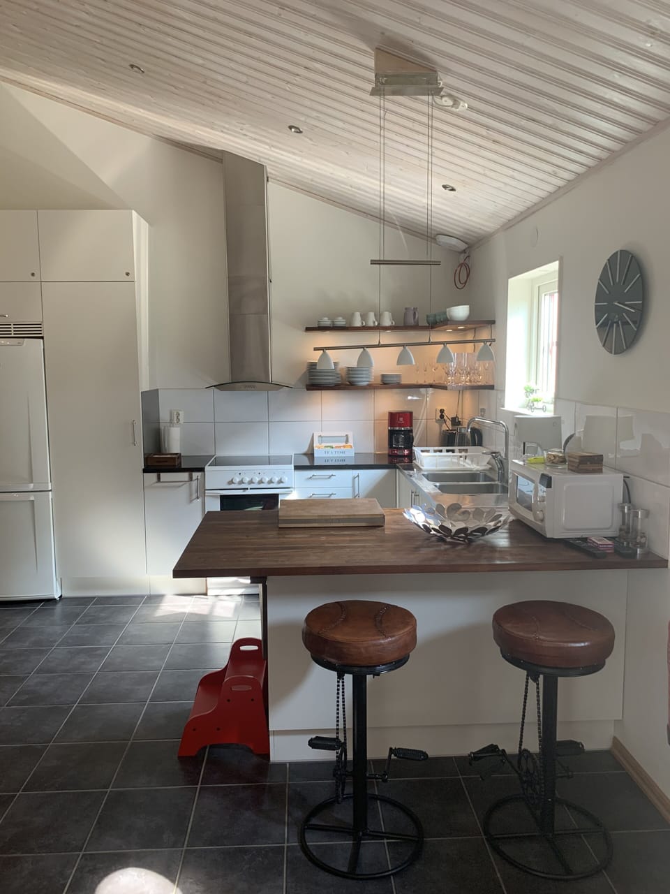 Deluxe Suite (Private Pool - Seasonal) | Private kitchen | Coffee/tea maker, electric kettle