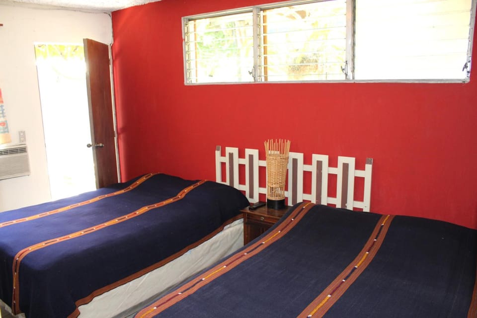 WiFi (free), bed sheets