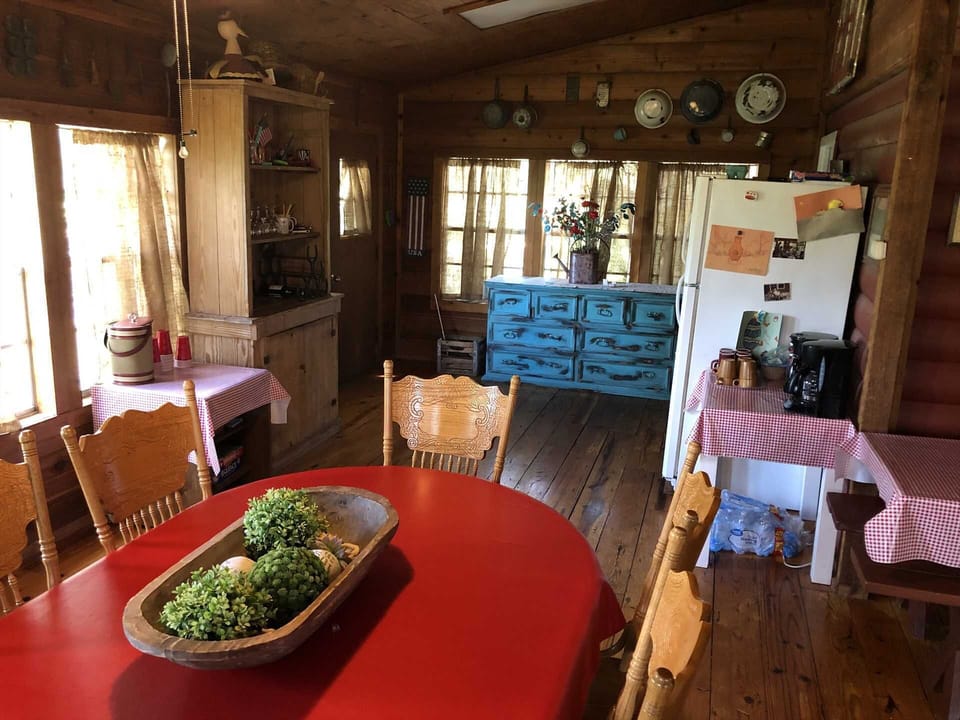"The pictures don't do this place justice. There was plenty of room for 4 adults and 5 kids and we could [have] fit more if needed," our guest Beau told us.