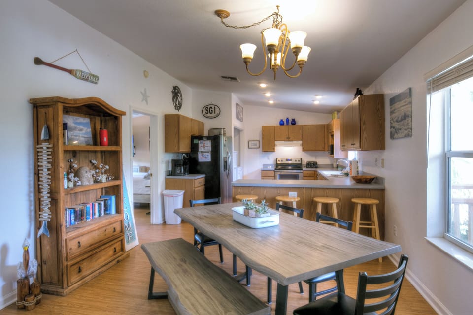 Open dining & kitchen—gather, cook, and connect with ease