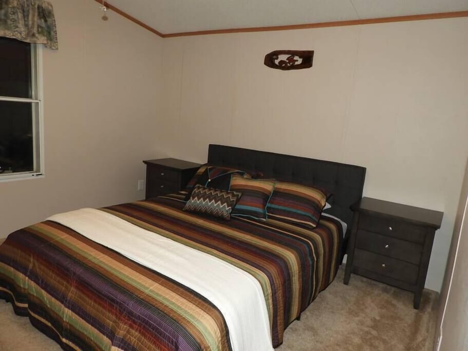 Queen Bedroom