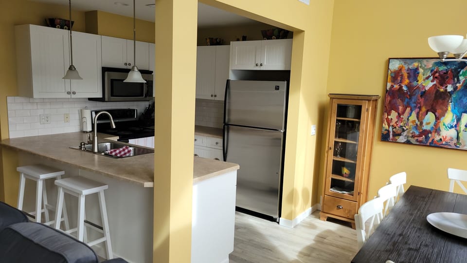 Kitchen - dining area