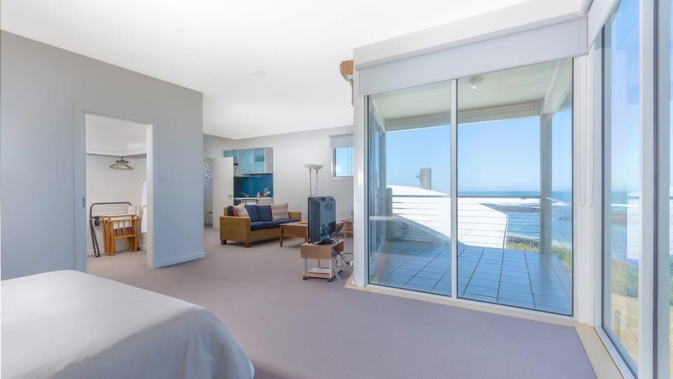 Wytonia 3 Penthouse Living / Bedroom
