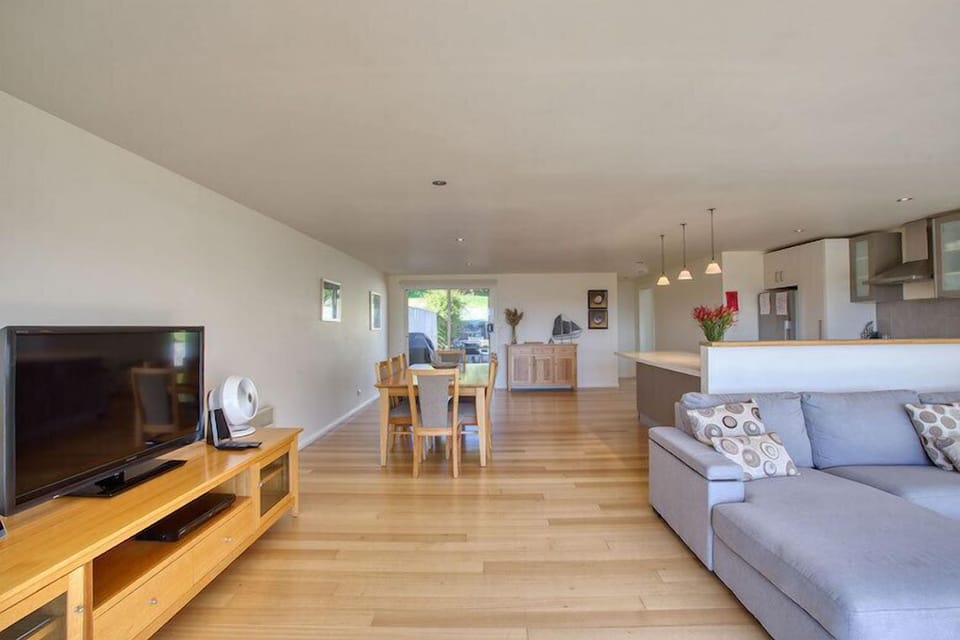 Quarterdeck Apartment (10)