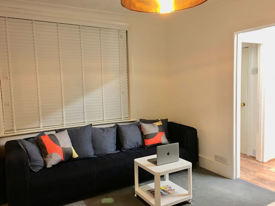 House, 4 Bedrooms | Living area | Flat-screen TV
