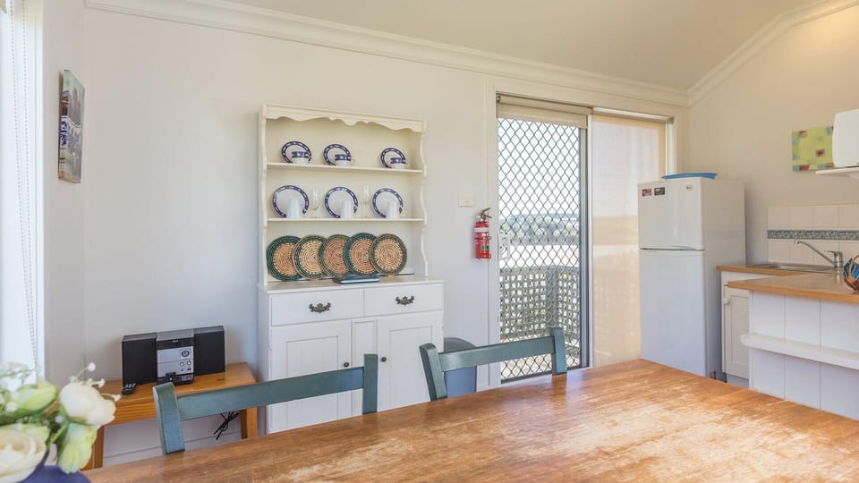 Dining / Kitchenette
