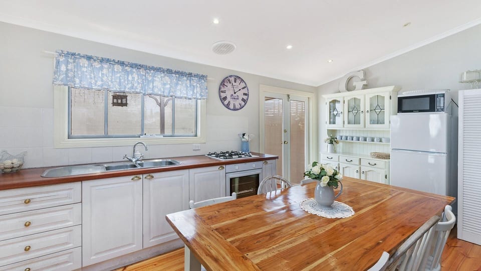 Kitchen / Dining