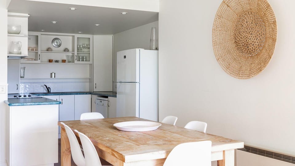 Kitchen / Dining