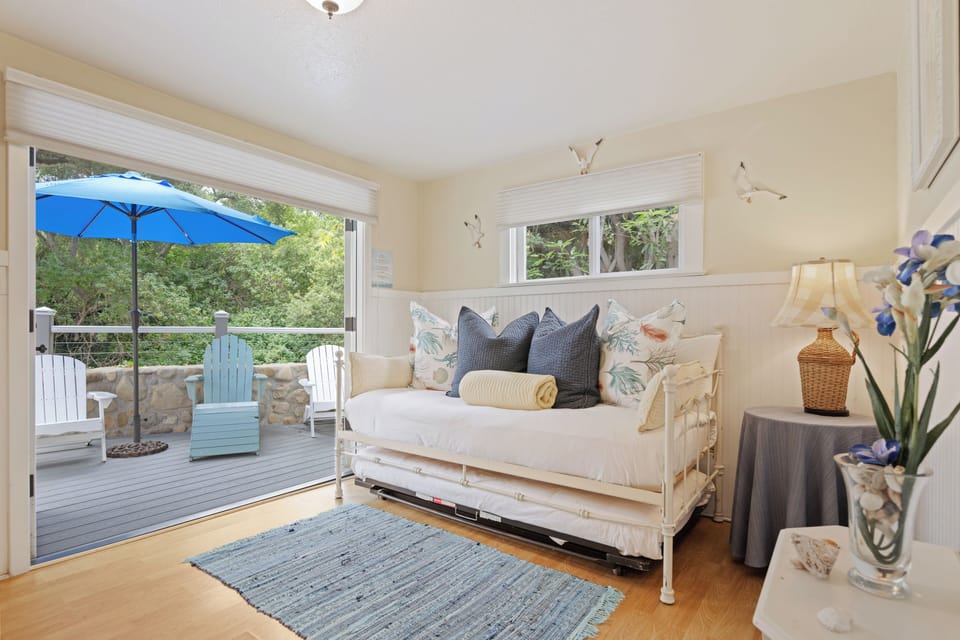 Seashell Cottage - Bedroom 2 (Trundle - 2 twins)