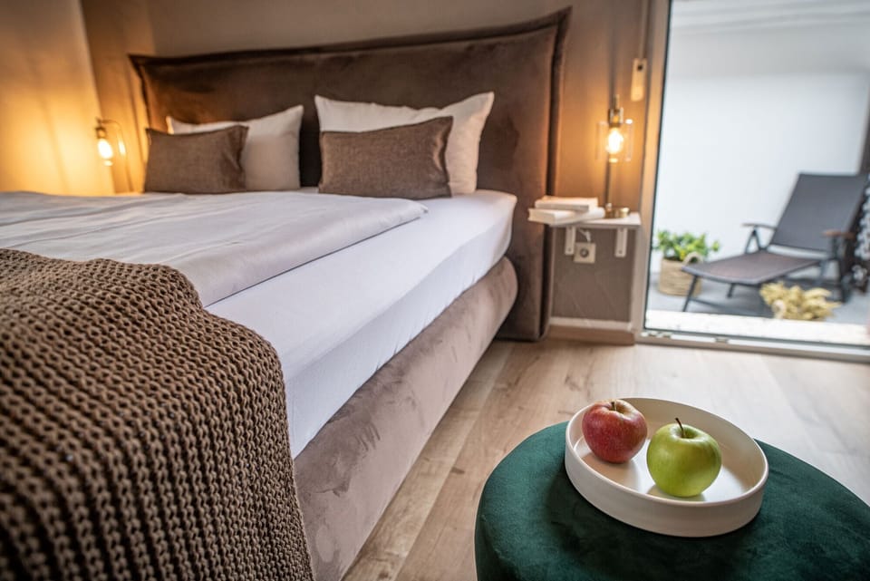 Basic Double Room, Balcony | Desk, blackout drapes, iron/ironing board, free WiFi