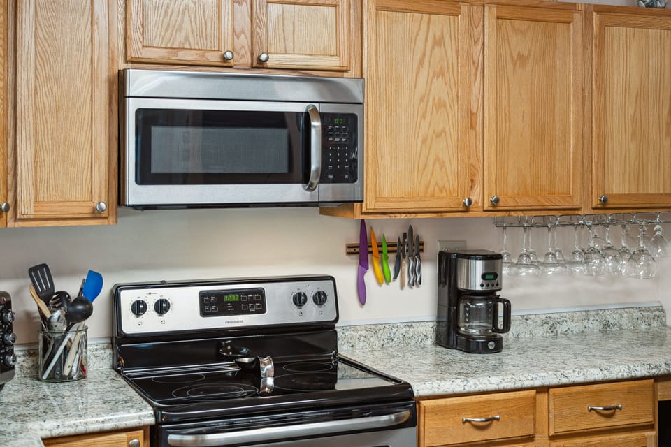 Fully equipped kitchen.