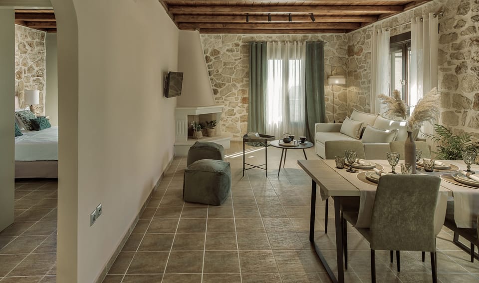 Dining area, Living room