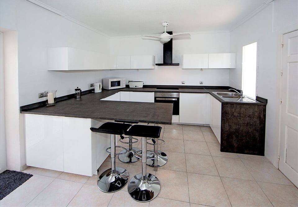Ceiling Fans & Air-Con