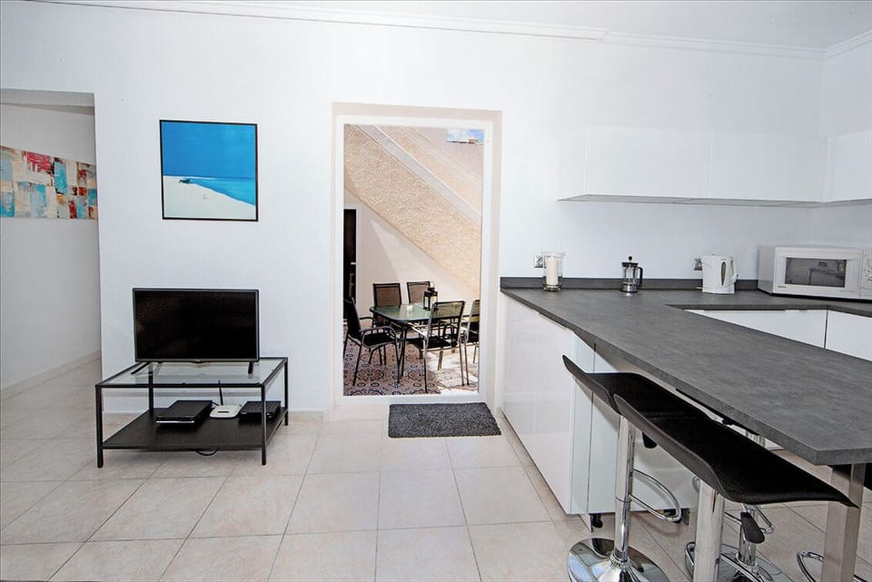 Leads directly onto the Courtyard.