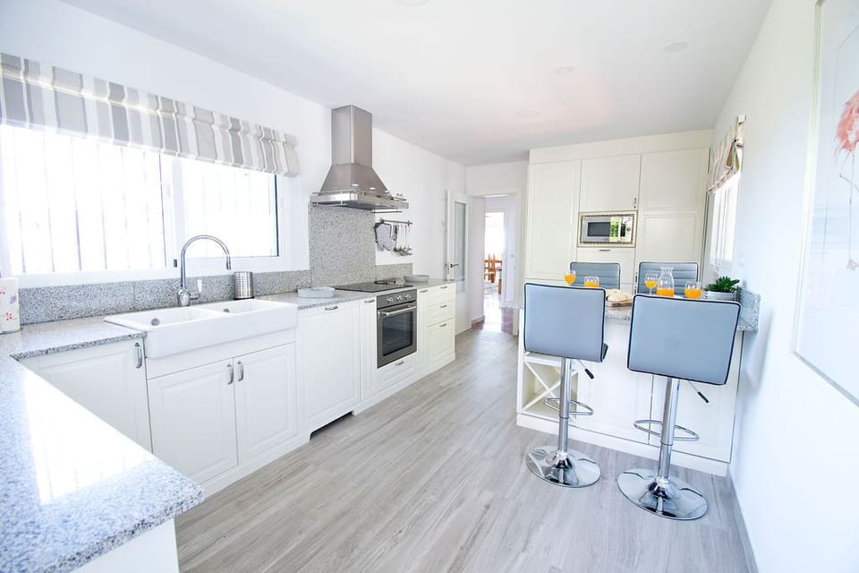 Fully equipped kitchen