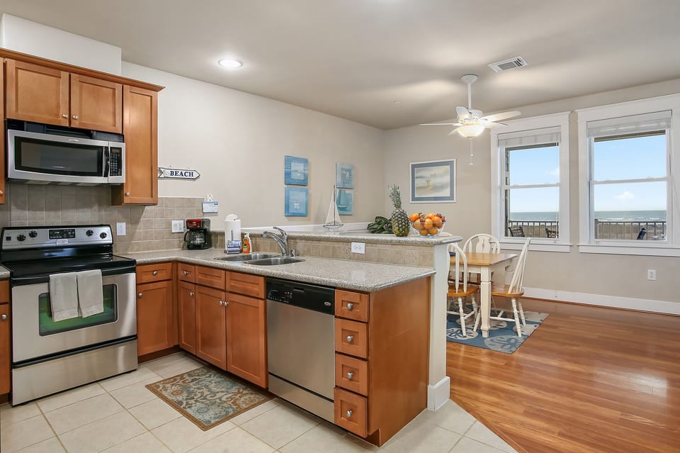 Ocean front views from kitchen & dining room.