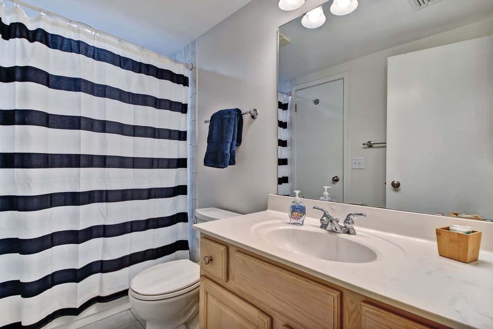 Bathroom 2 with Combo Tub Shower