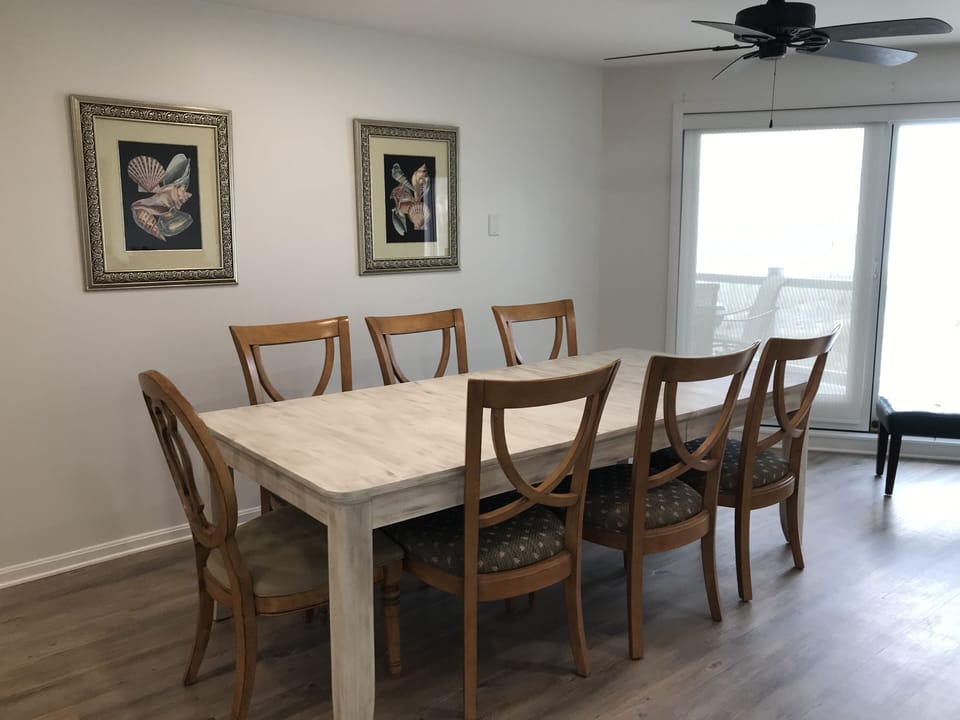 Dining area - main level