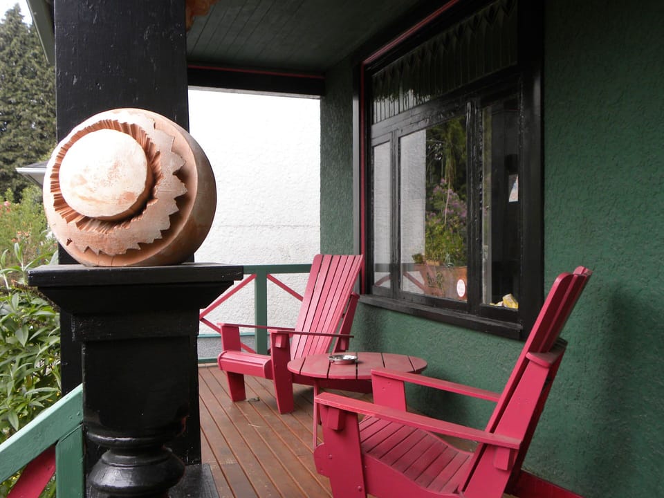 Front deck ready for your evening aperitif 