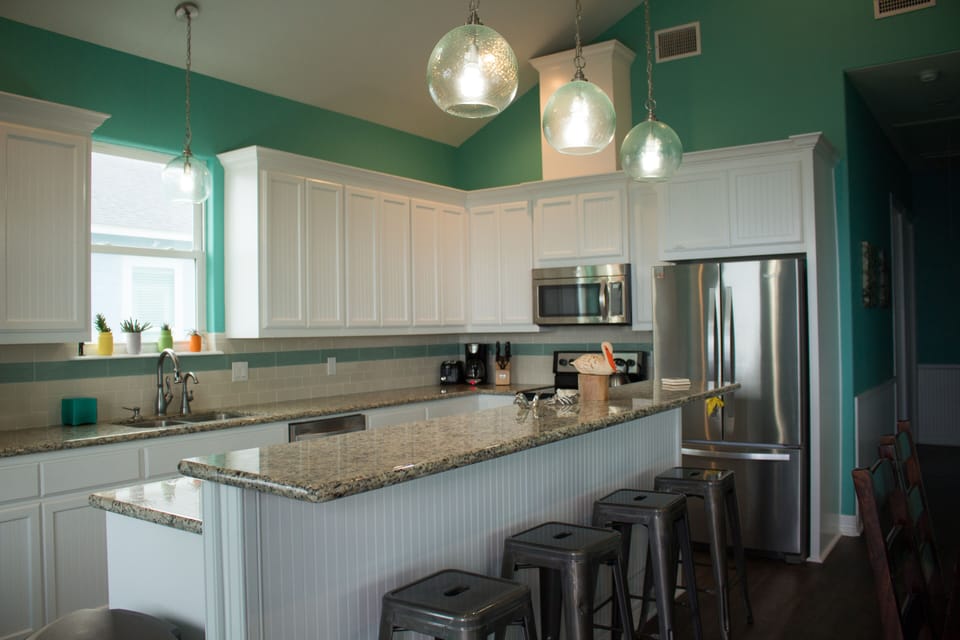 Spacious kitchen 