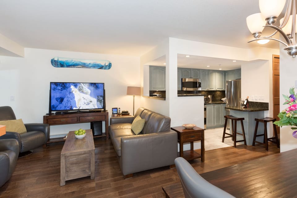 Additional seating for two at the granite topped kitchen island