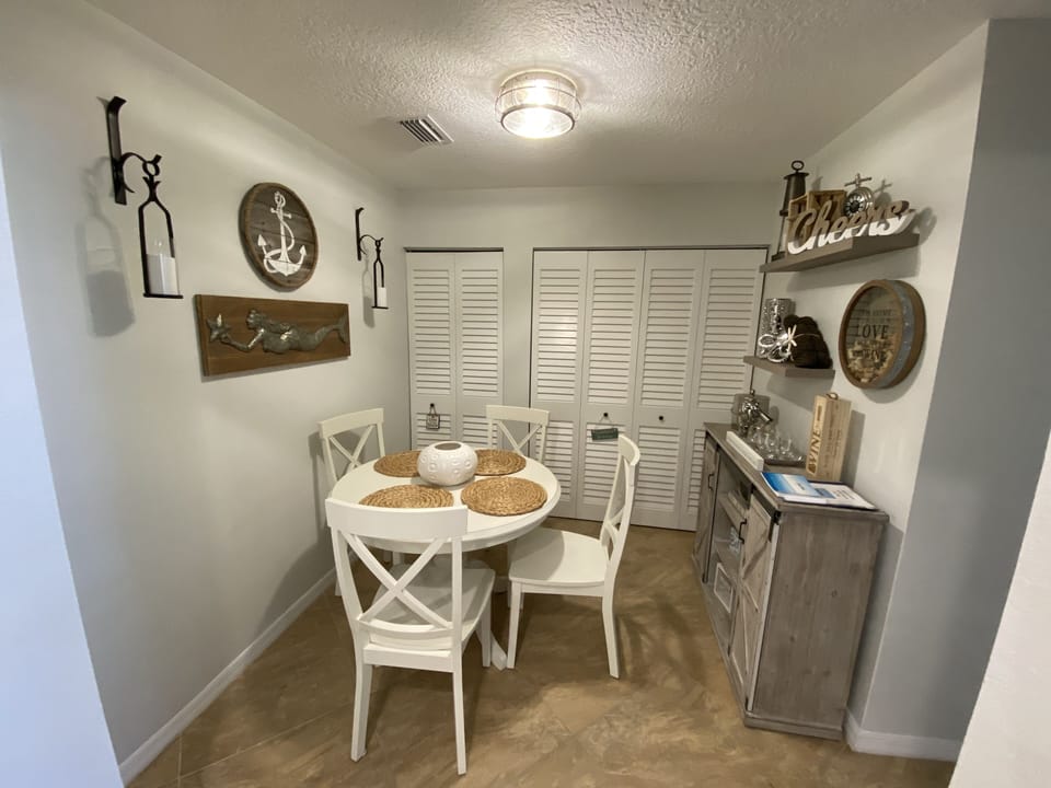 Breakfast Nook