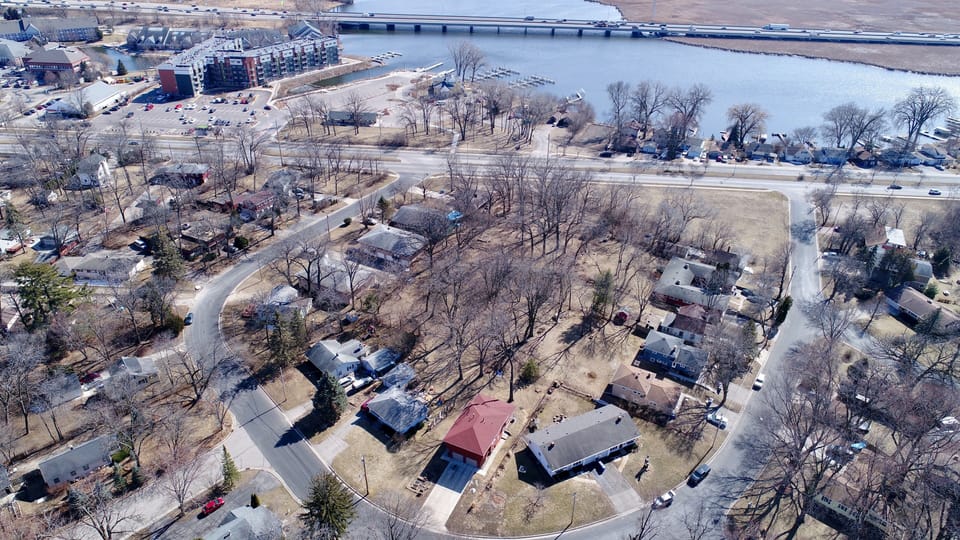 Awesome property 1 block from lake access, groceries, gas, sushi, wings, burgers