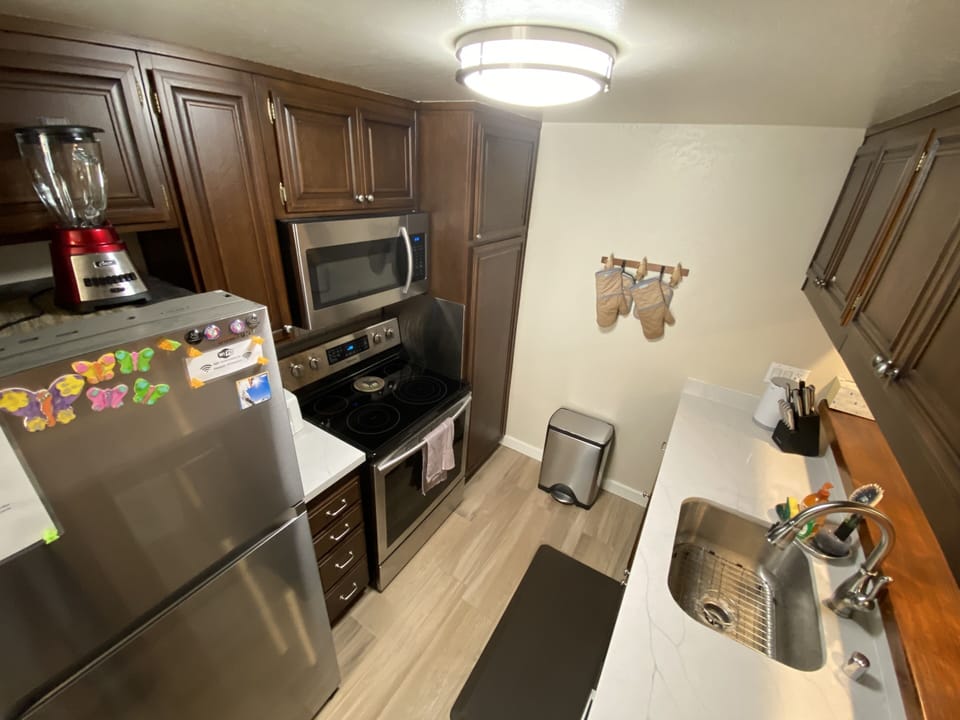 Updated kitchen and appliances