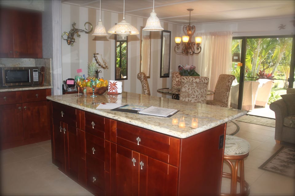 New kitchen fall of 2013
granite top, new cabinets, under mount sink and custom knobs.
