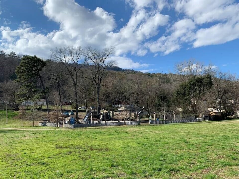 St Elmo Park is located just across the street. Kids of all ages will enjoy visiting!