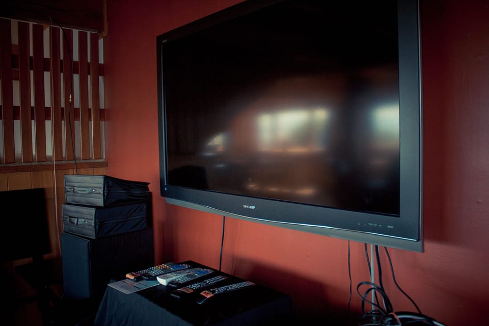 TV with a library of over a 1000 DVD's.