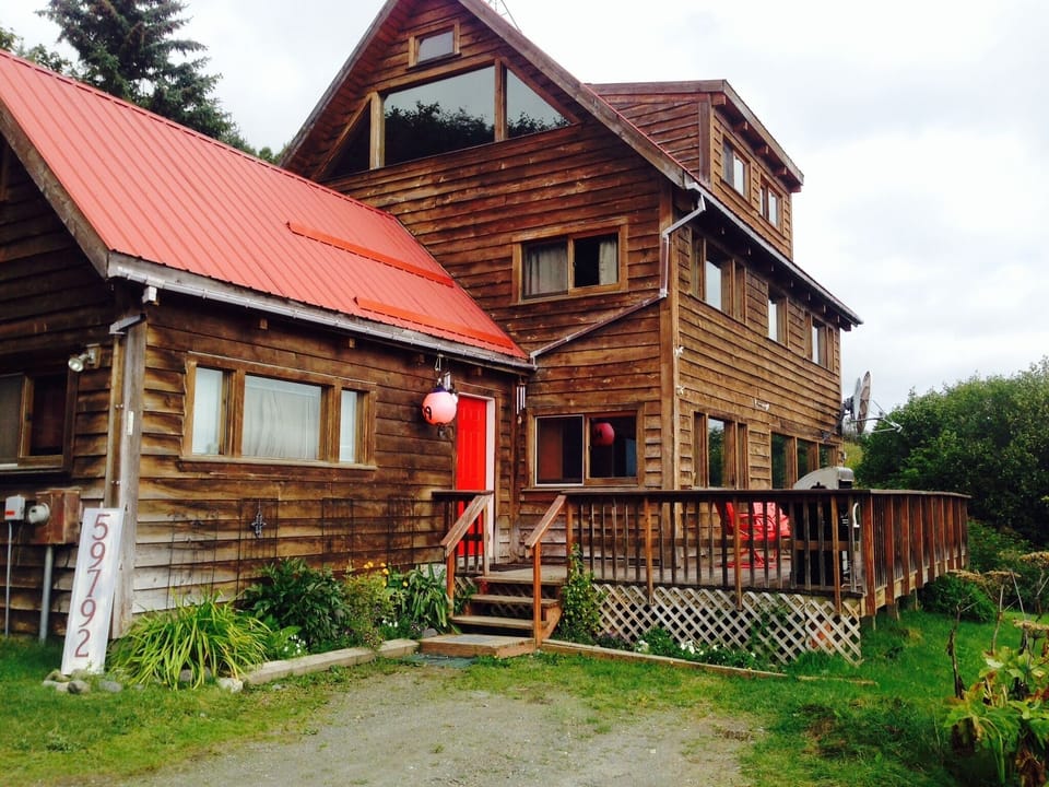 SongBee 'Rest' House
4 bedroom cabin