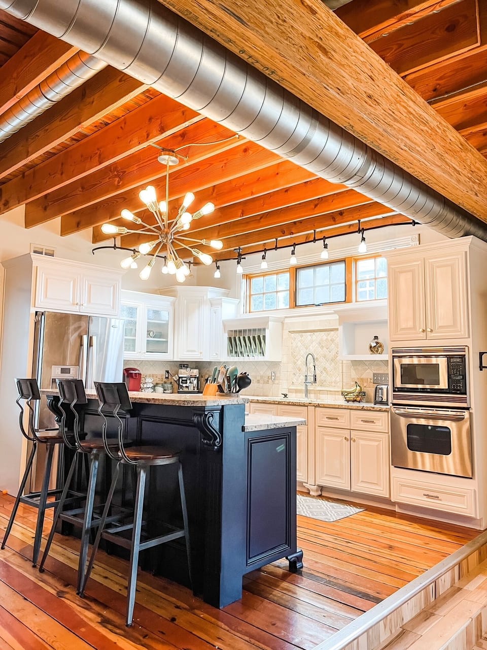 Gourmet Kitchen w/5 burner GAS COOKTOP, OPEN FLOOR PLAN! 