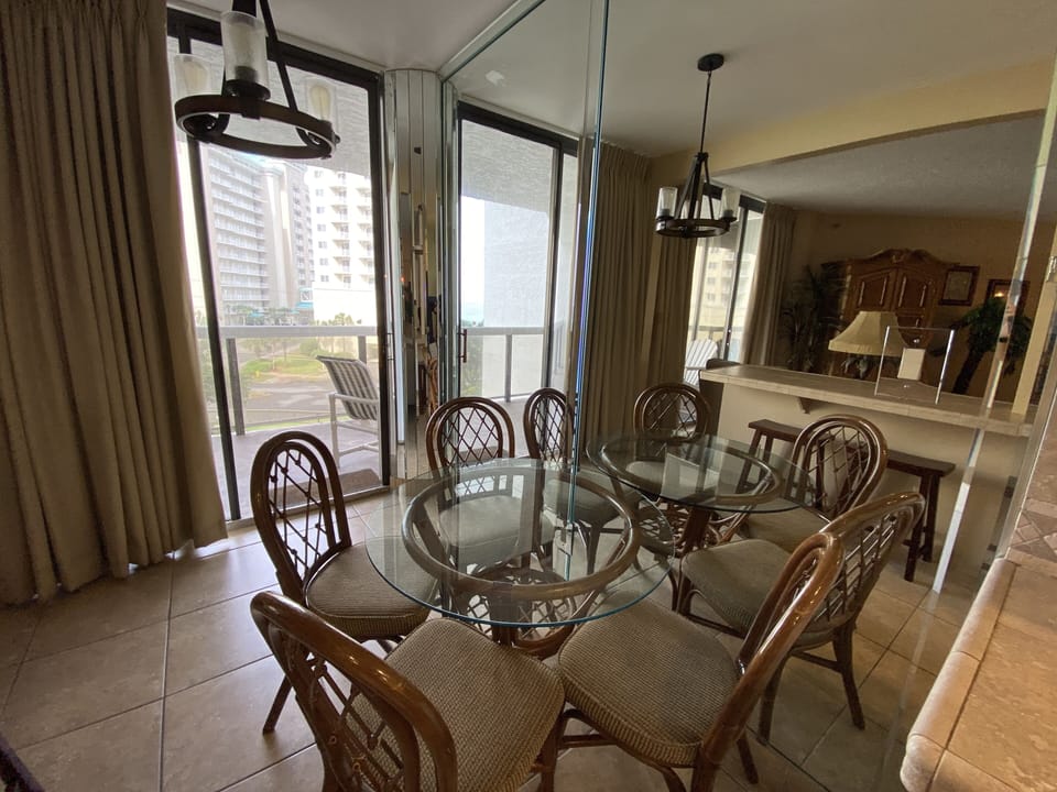 Enjoy your sunrise breakfast at our casual breakfast area by the balcony