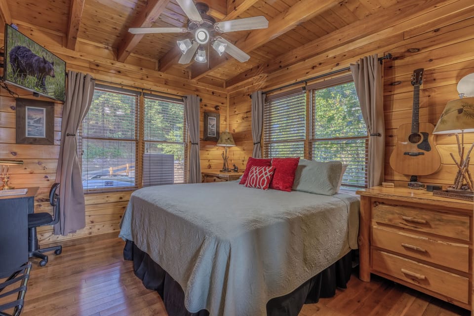 Main level king bed has an adjustable base