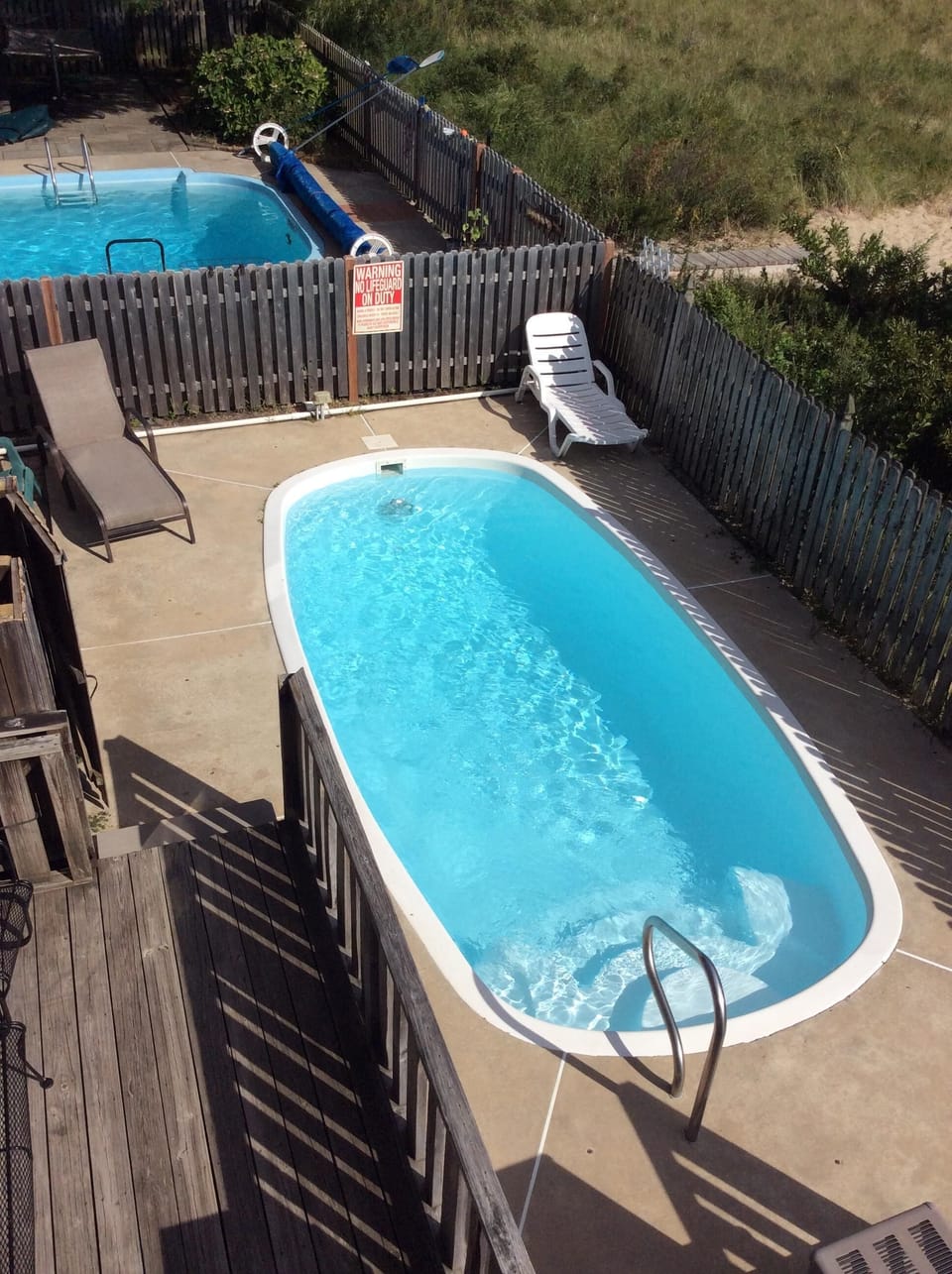 Back yard pool. Professional cleaned every Thursday. 