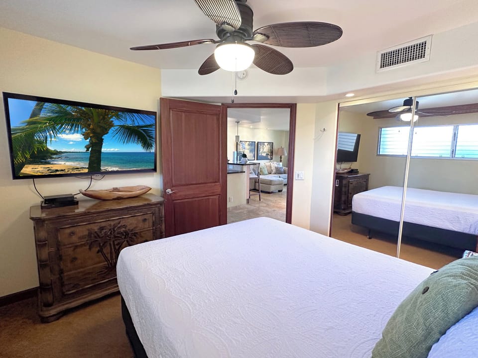 Relax, recharge, and let the gentle breeze carry your cares away in this Queen bed.