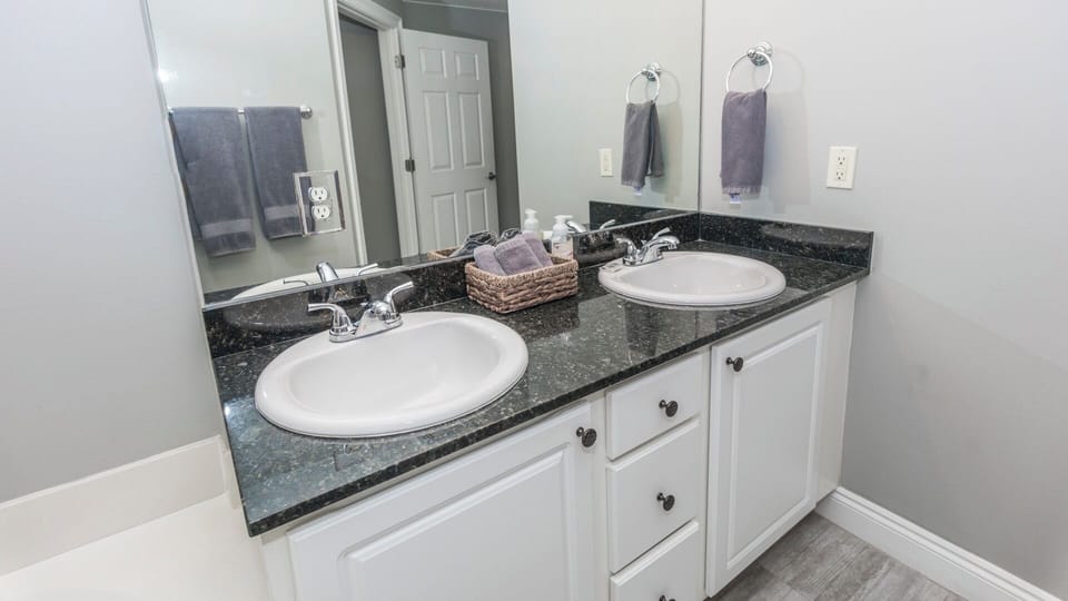 Master Bath with dual vanity sinks