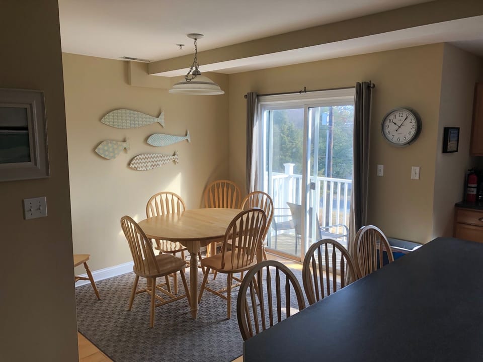 Breakfast nook