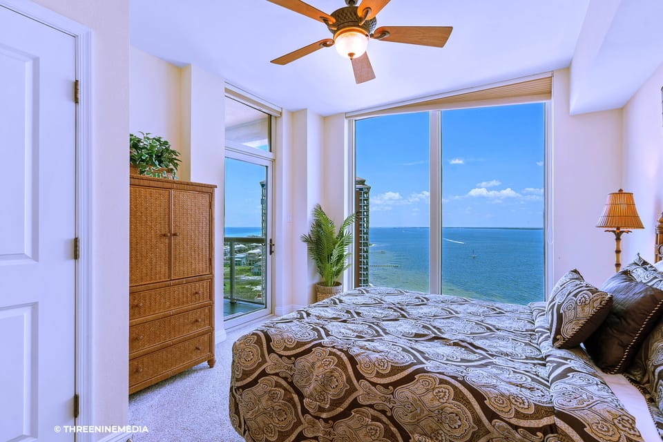 Guest bedroom