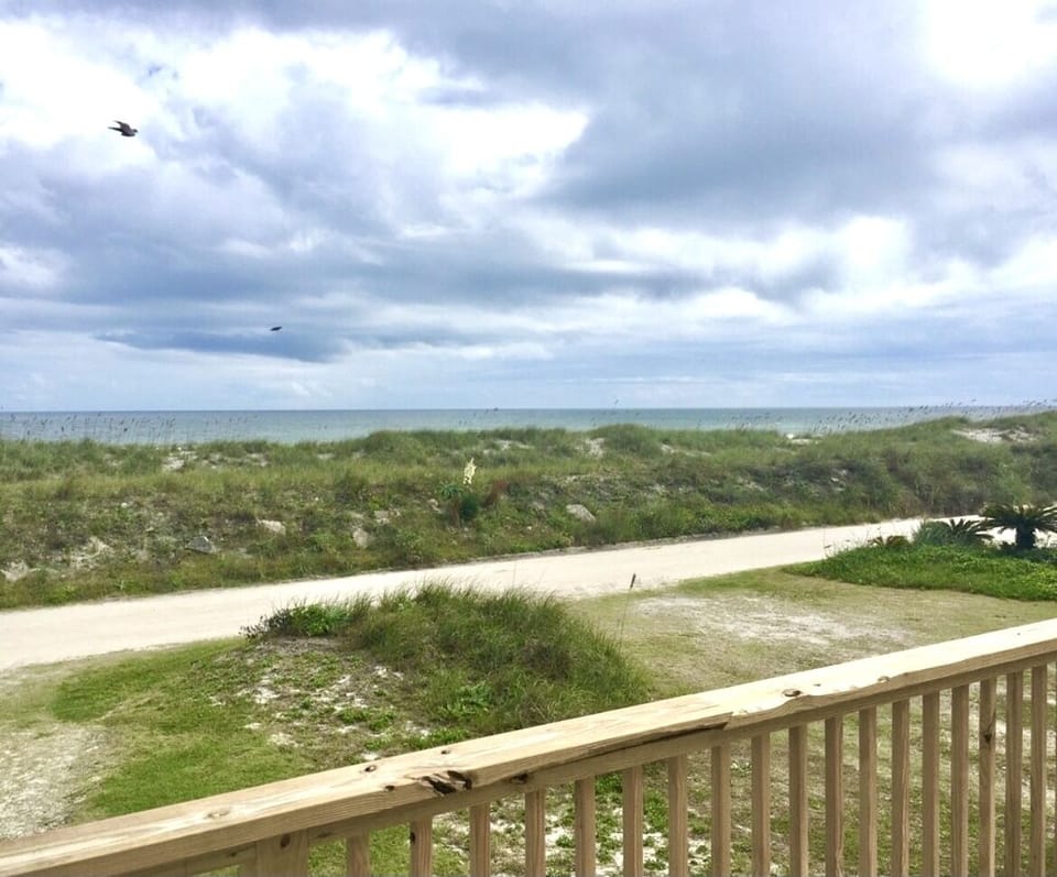 View of sandy lane (15 mph)
