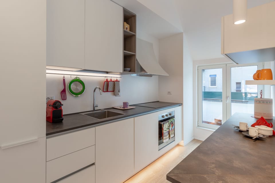 Studio, 1 Bedroom | Private kitchen | Fridge, oven, stovetop, dishwasher