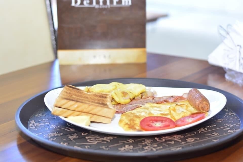 Daily English breakfast for a fee