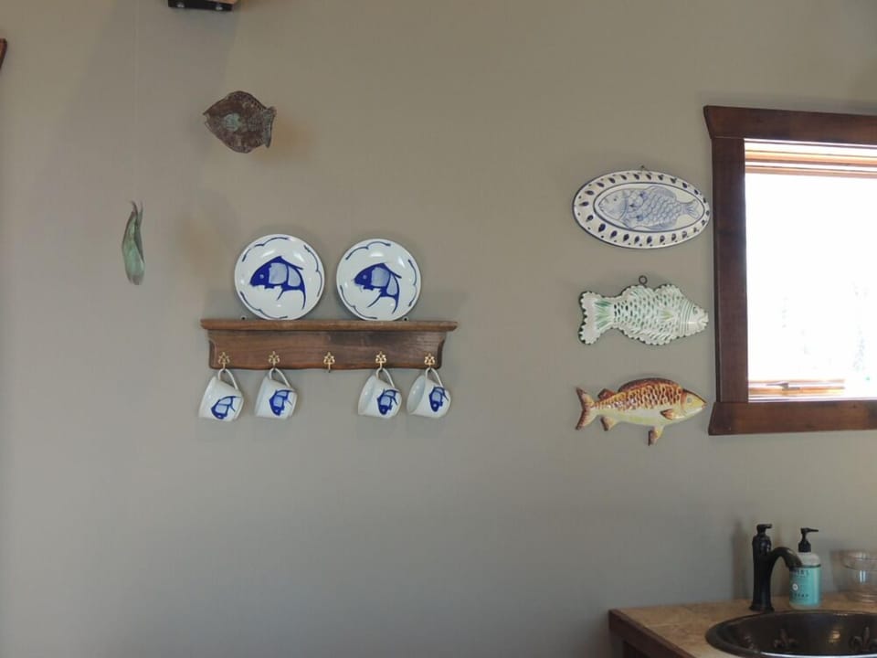 Panoramic Cottage, 1 Queen Bed with Sofa bed, Accessible, River View | Living area | TV, DVD player