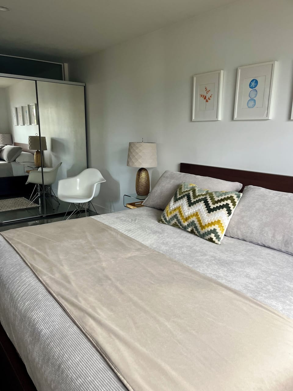 King bedroom from front.