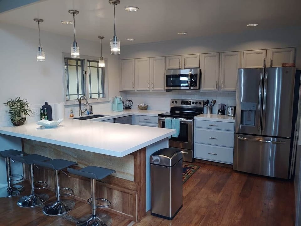 Kitchen / Bar