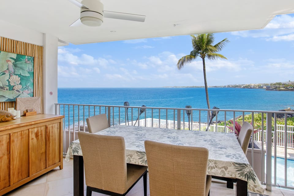 Panoramic views of Kailua Bay