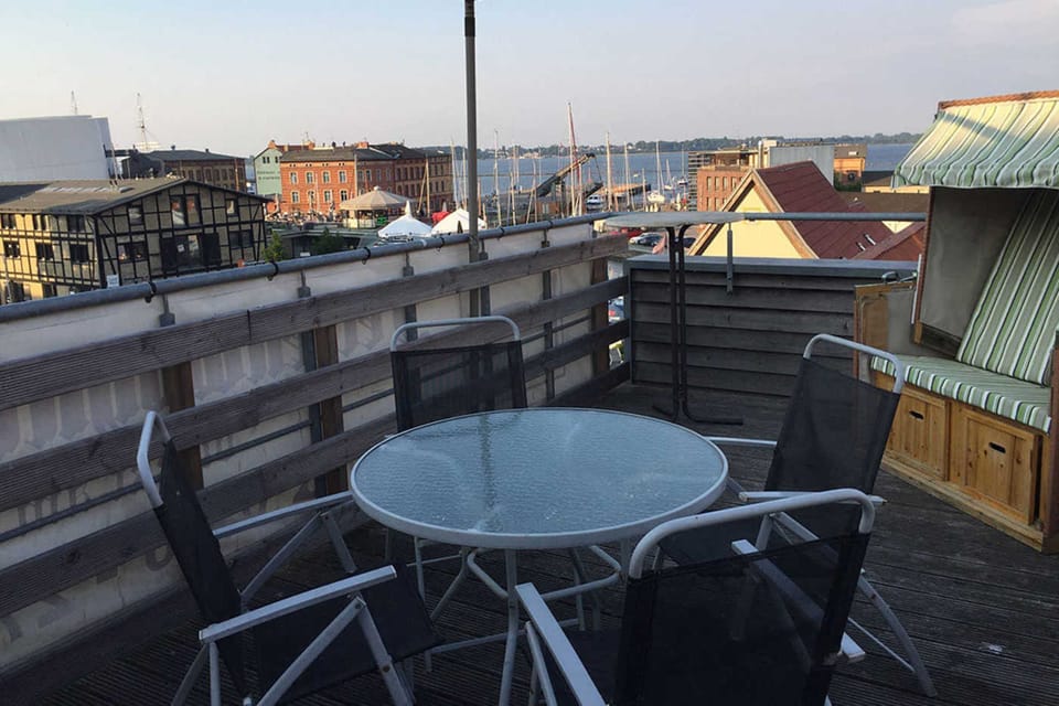Tower house / cottage with roof terrace - Gohr apartments Apartment in Stralsund