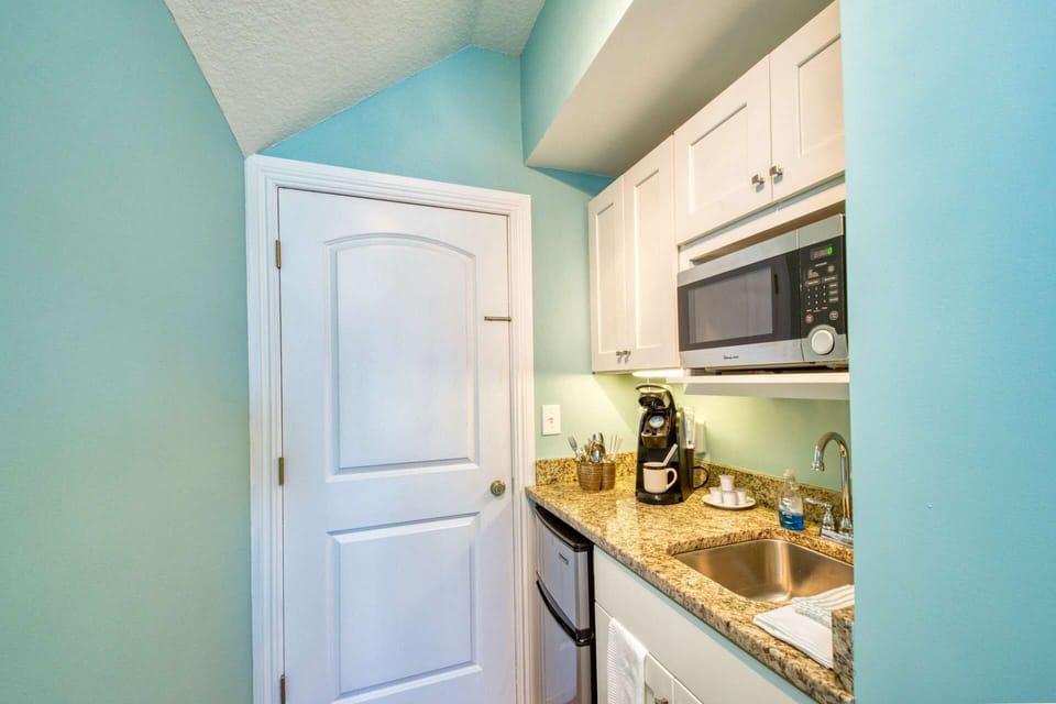 make your coffee or heat up a quick meal in this spacious kitchenette!